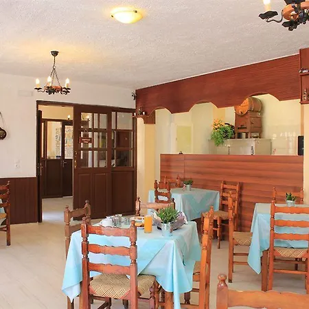 Santa Irini 2*