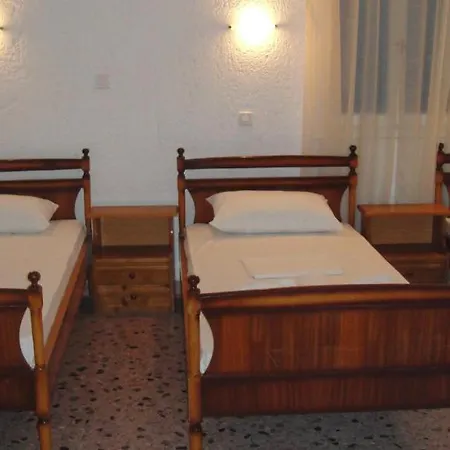 Santa Irini 2* Perissa (Santorini)