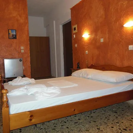 Santa Irini Hotel