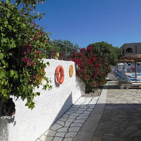 Santa Irini Hotel