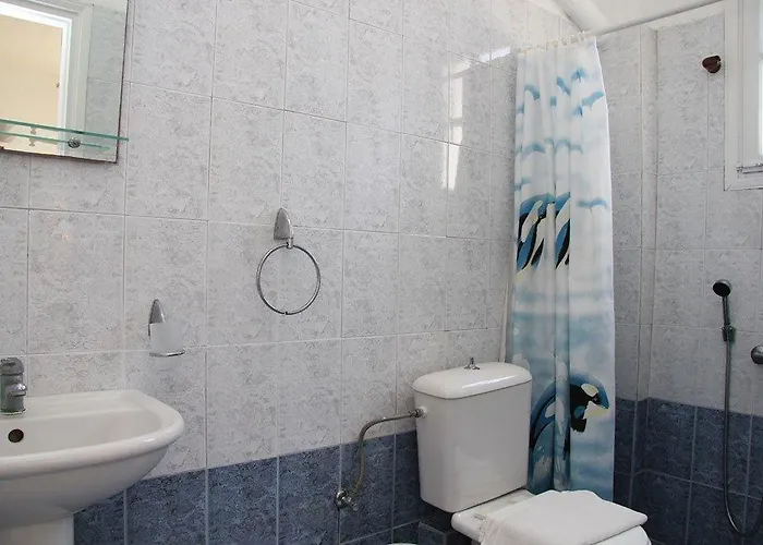 Santa Irini Hotel 2*