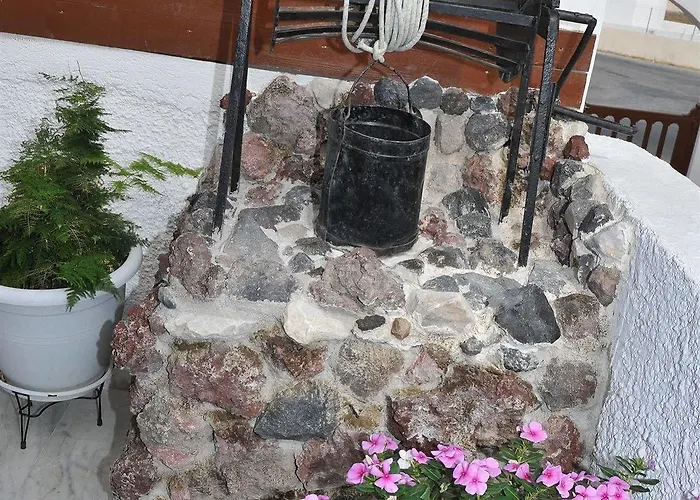 Santa Irini Perissa (Santorini)