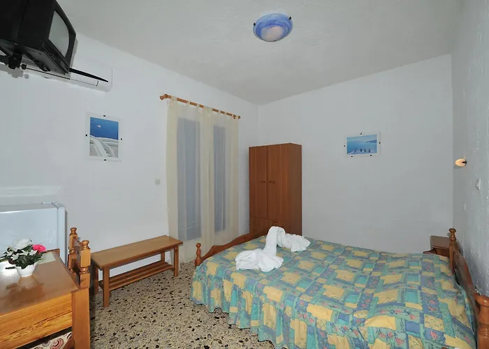 Santa Irini Perissa (Santorini)