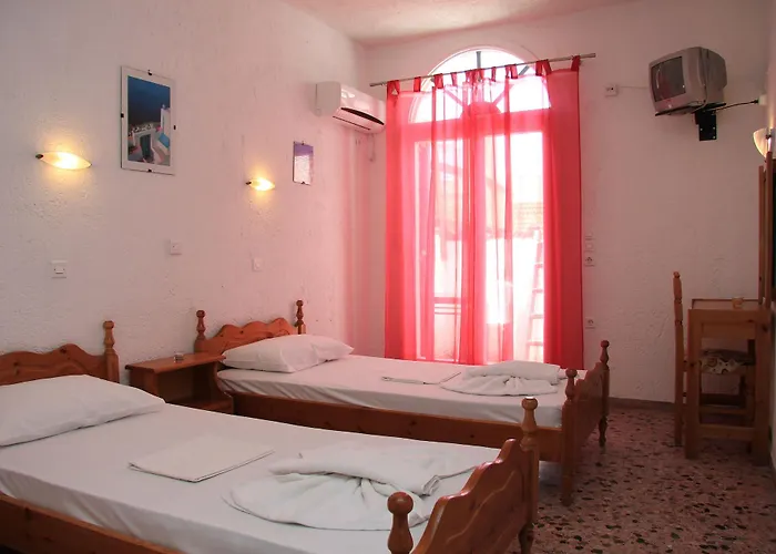 Hotel Santa Irini 2*