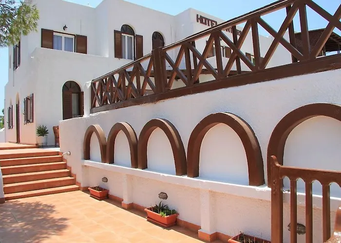 Santa Irini Hotel Perissa (Santorini)