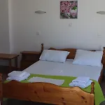 Santa Irini Hotel 2*