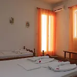 Hotel Santa Irini