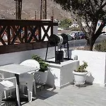 Santa Irini Hotel 2*