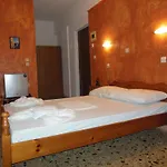 Santa Irini Hotel