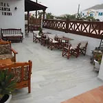Santa Irini Hotel 2*