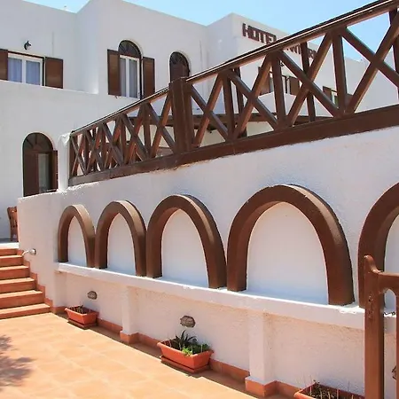 Santa Irini Otel Perissa (Santorini)