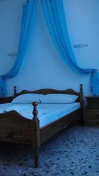 Santa Irini Otel Perissa (Santorini)